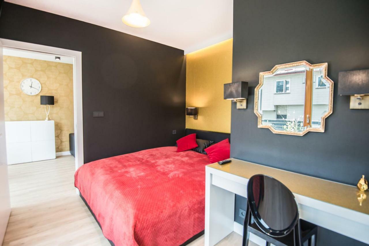 Galaxy Garden Apartment Cracow- Shopping Mall 1Min, Underground Parking, Family Friendly, City Center Krasków Exterior foto