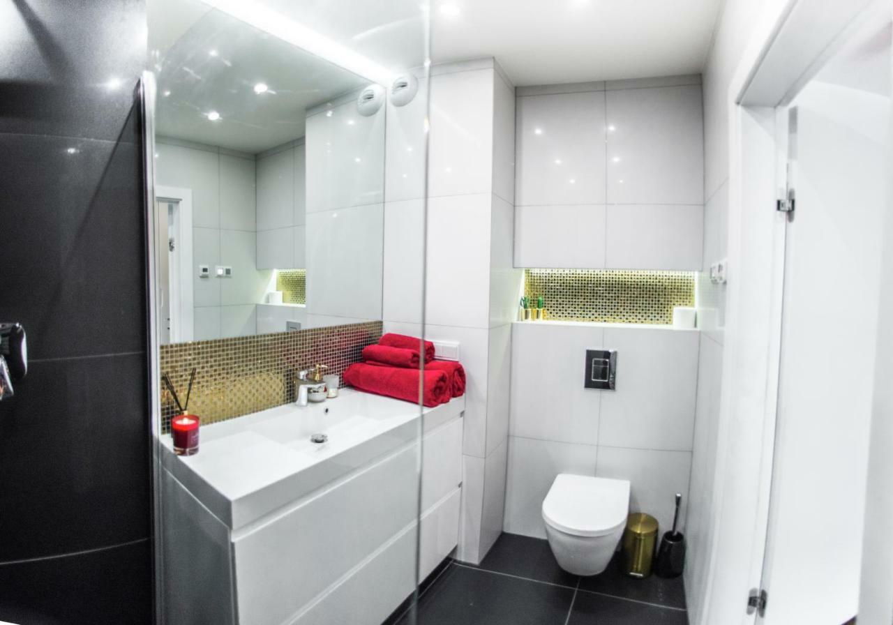 Galaxy Garden Apartment Cracow- Shopping Mall 1Min, Underground Parking, Family Friendly, City Center Krasków Exterior foto