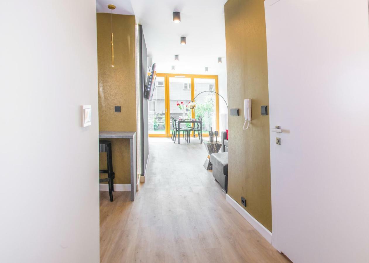 Galaxy Garden Apartment Cracow- Shopping Mall 1Min, Underground Parking, Family Friendly, City Center Krasków Exterior foto
